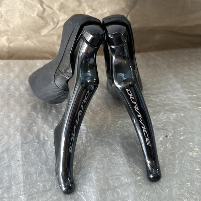 Shimano Dura Ace ST-R9100 11 speed shifters pair for mechanical rim brakes