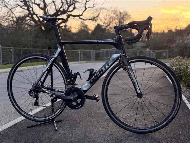 Giant Propel Advanced Carbon Aero Road Bike
