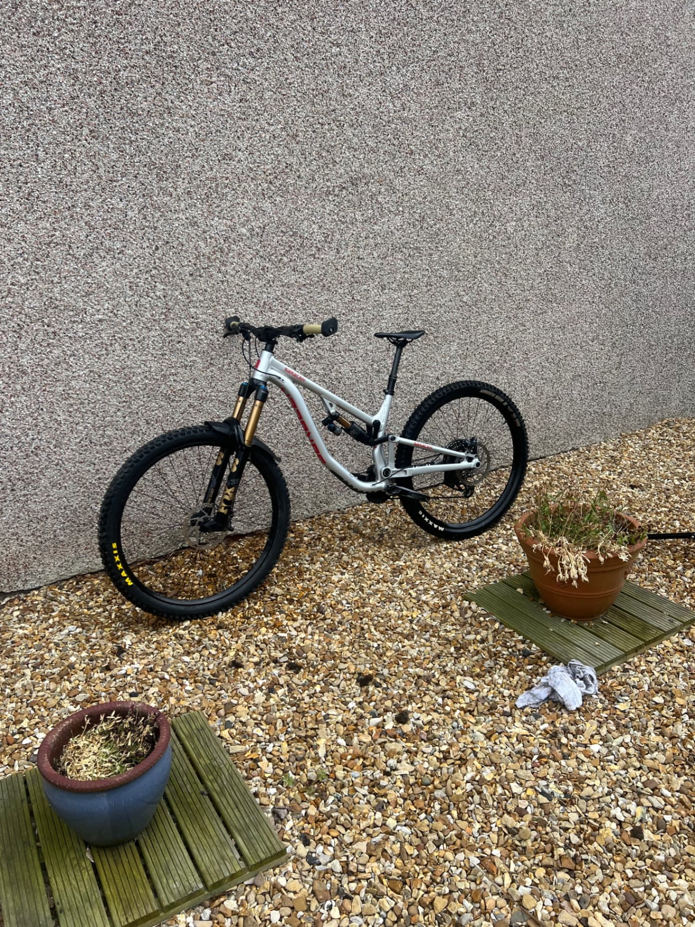 Main image 2