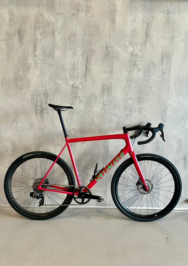 2024 Specialized Crux 61 cm whatsapp : +447901979840