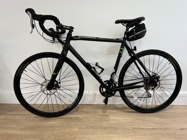 Fuji Tread 1.1 Disc – 56cm M/L Frame – Versatile Urban/Adventure Bike