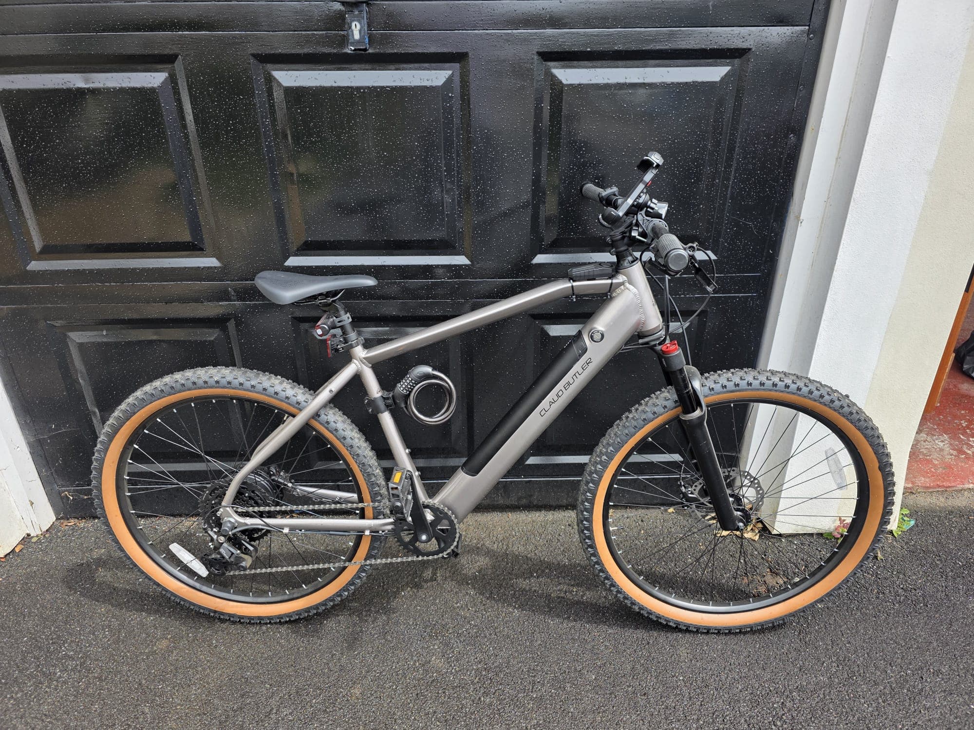 Claud Butler Ridge 2.0 (Like New - Only 30 Miles) + Premium Security & Light Package