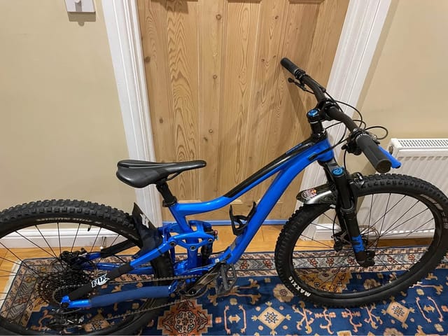  Giant Trance Small Full Suspension Mountain Bike