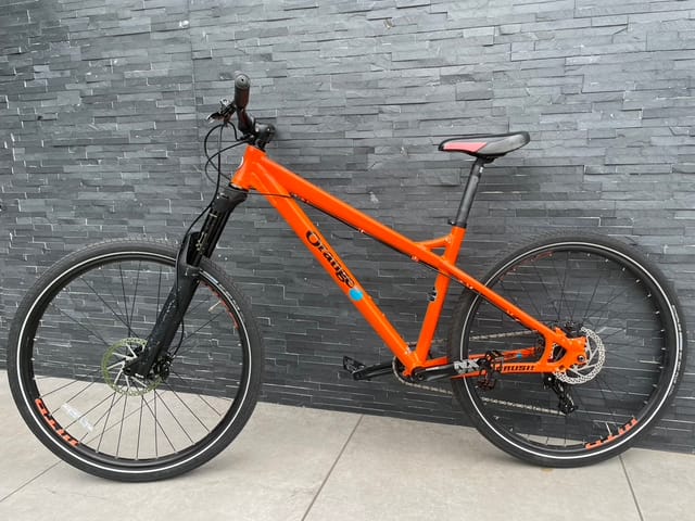 Orange Crush (size M)